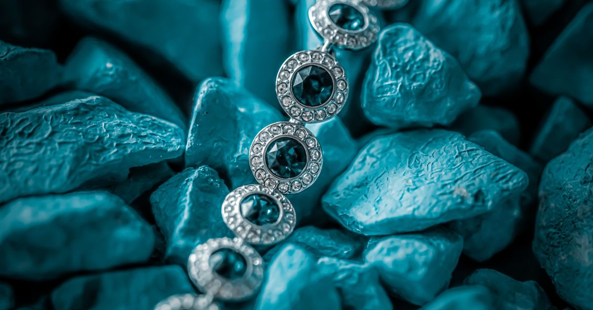 When to Have Gold Jewellery Professionally Checked
