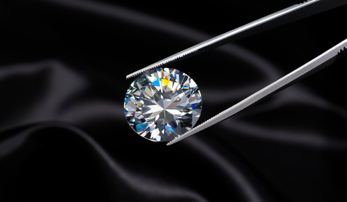 Lab Grown vs Natural Diamonds What Yours Is Actually Worth When You Sell